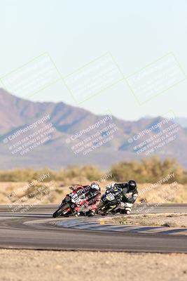 media/Dec-07-2025-CVMA (Sun) [[3e7d2de5dc]]/Race 18-Formula Twins-Formula 40 UL/